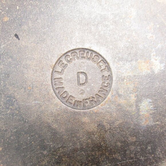 Vintage Le Creuset France Cast Iron Casserole D Pot Volcanic Orange Pan 9" - Picture 7 of 9